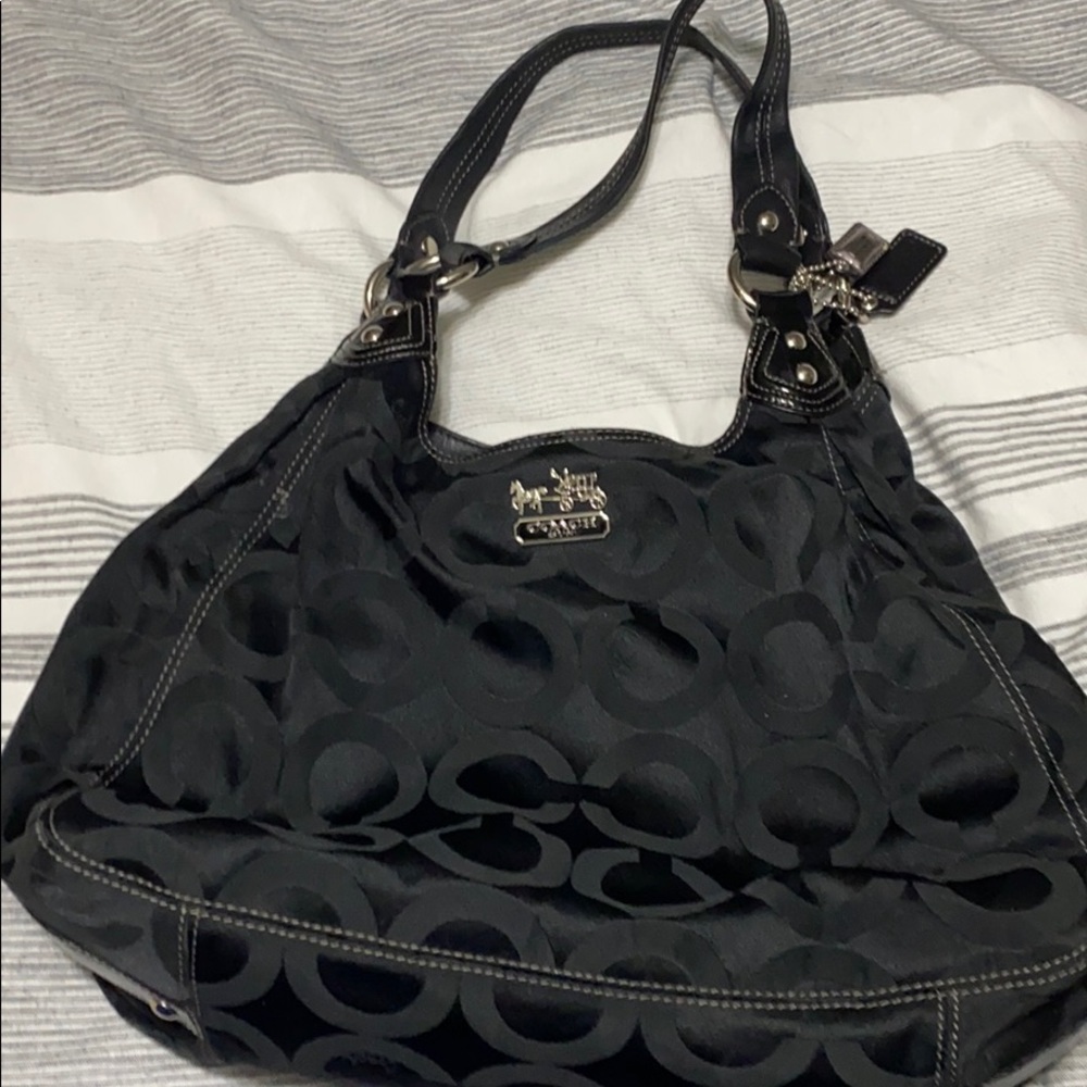 Coach hand bag medium in size